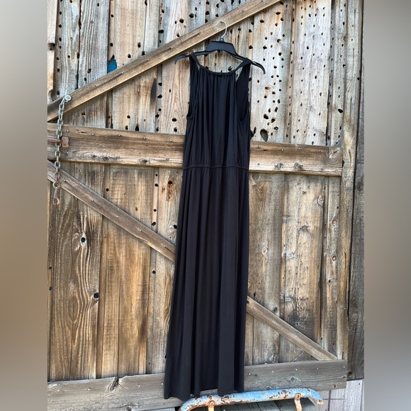 Gap Jersey Knit long sleeveless Black dress Size Small - Picture 2 of 2